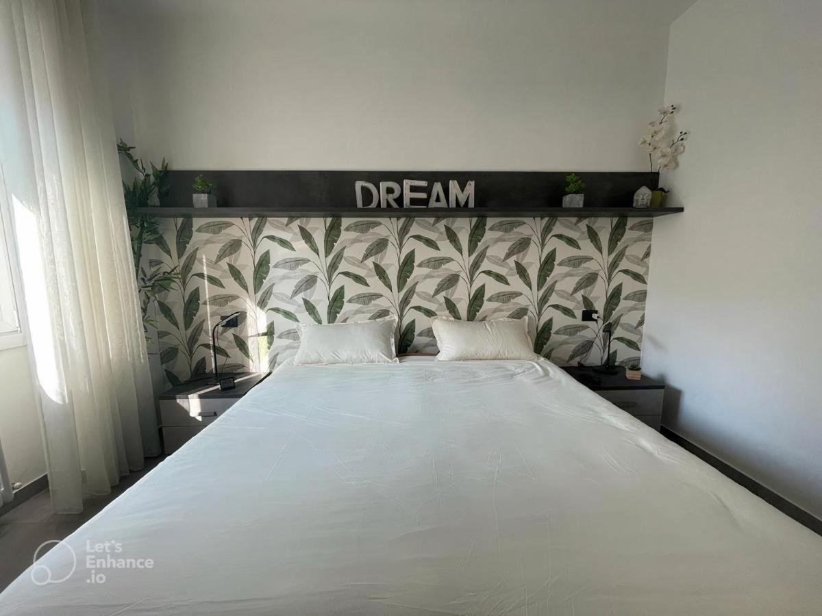 R39 Modern Apartment With Private Parking Milan Bagian luar foto