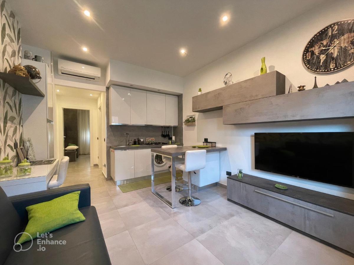 R39 Modern Apartment With Private Parking Milan Bagian luar foto