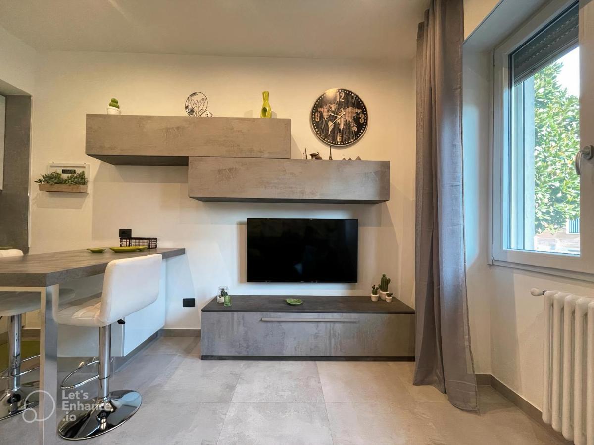 R39 Modern Apartment With Private Parking Milan Bagian luar foto